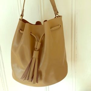 Beige/tan pleather tote bag!